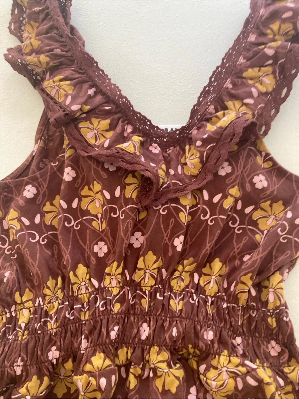 Kimchi Blue Ariel Ruffle Tank Top Brown Floral Boho Blouse Urban Outfitters L - Picture 8 of 16
